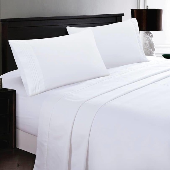 Kate & Co. Other - ✨SALE✨King 4pc White Bedsheets